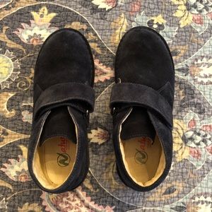 Naturino boys Navy suede chukka boots